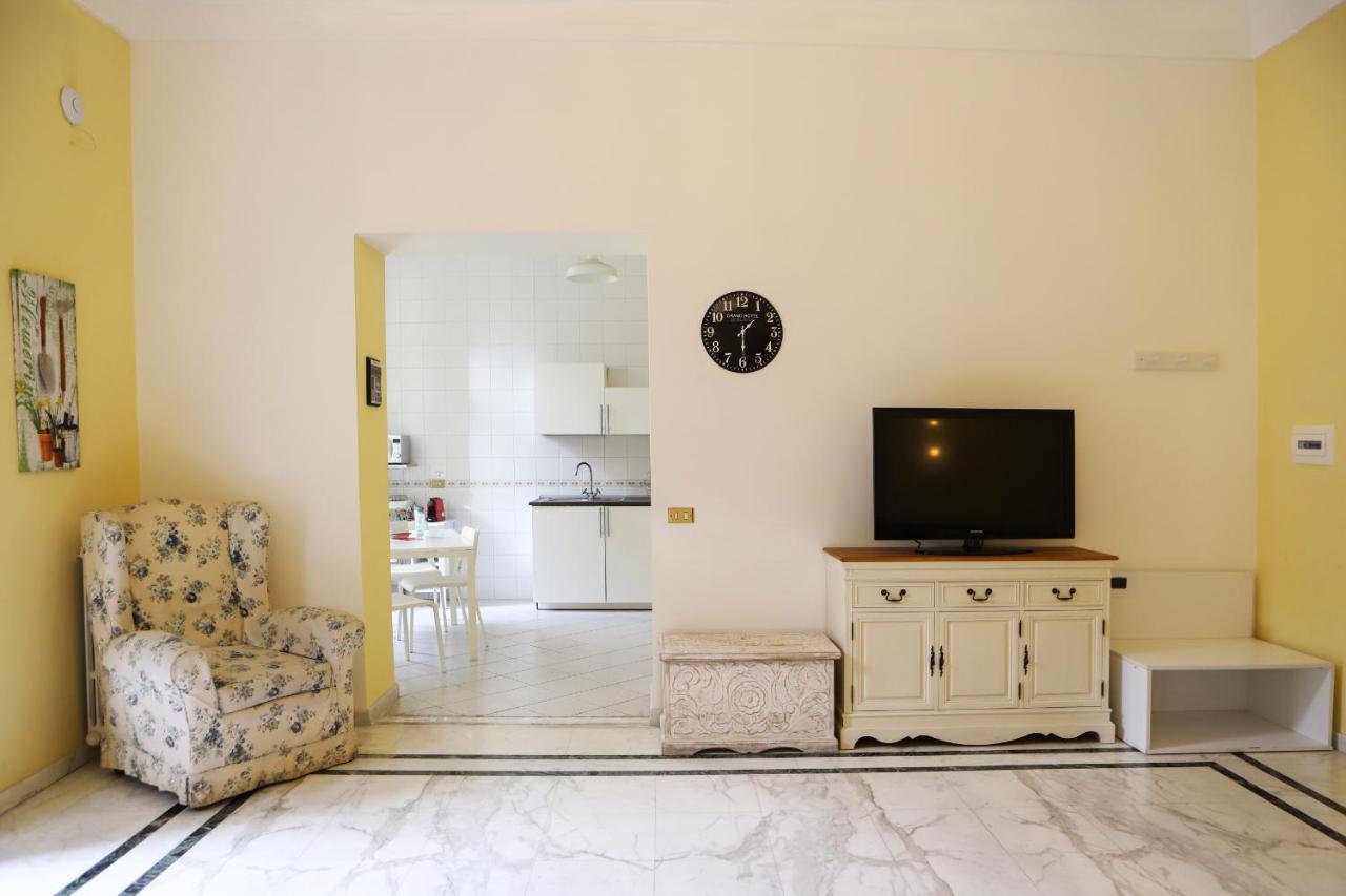 Piazza Dante Suites By Wonderful Italy เนเปิลส์ ภายนอก รูปภาพ