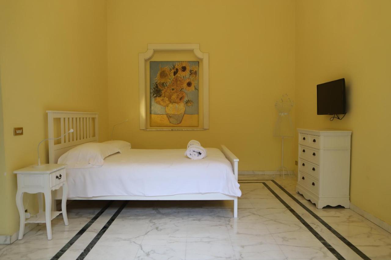 Piazza Dante Suites By Wonderful Italy เนเปิลส์ ภายนอก รูปภาพ