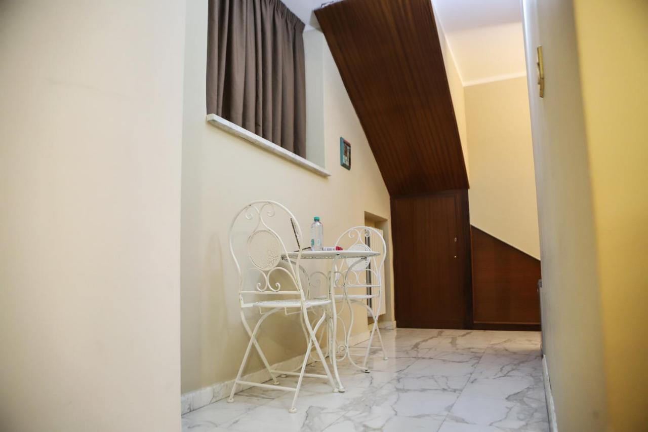 Piazza Dante Suites By Wonderful Italy เนเปิลส์ ภายนอก รูปภาพ