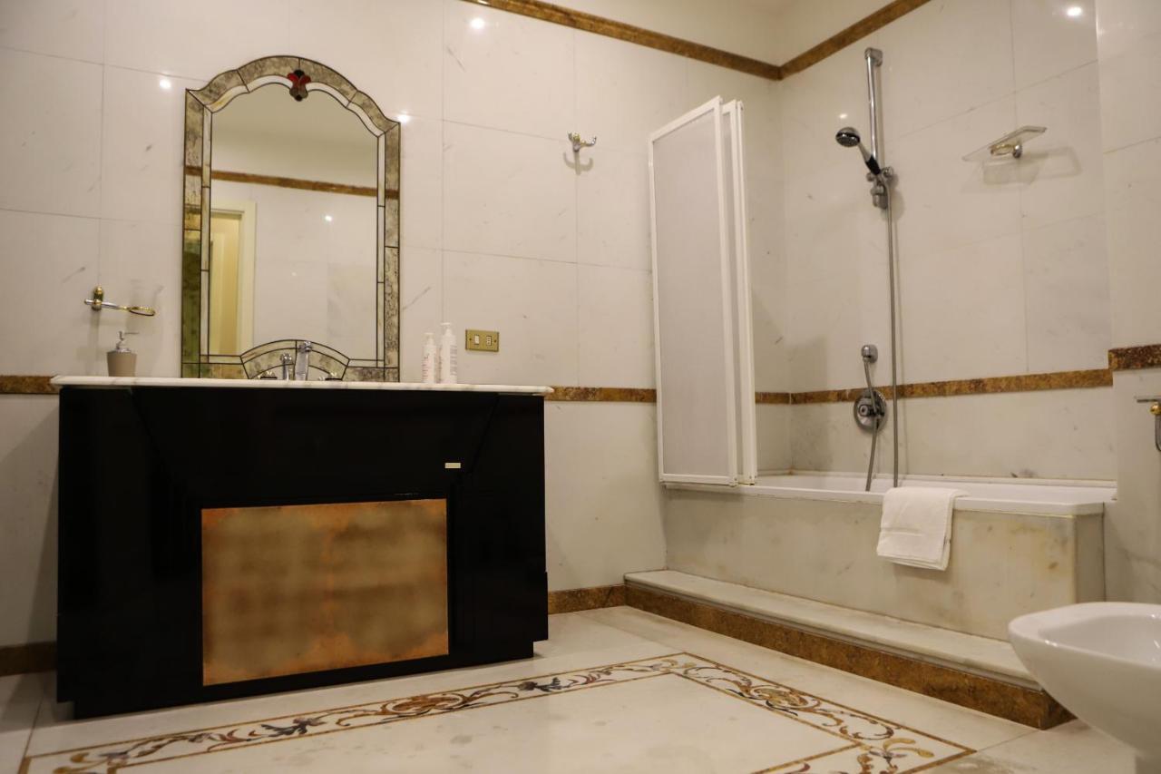 Piazza Dante Suites By Wonderful Italy เนเปิลส์ ภายนอก รูปภาพ